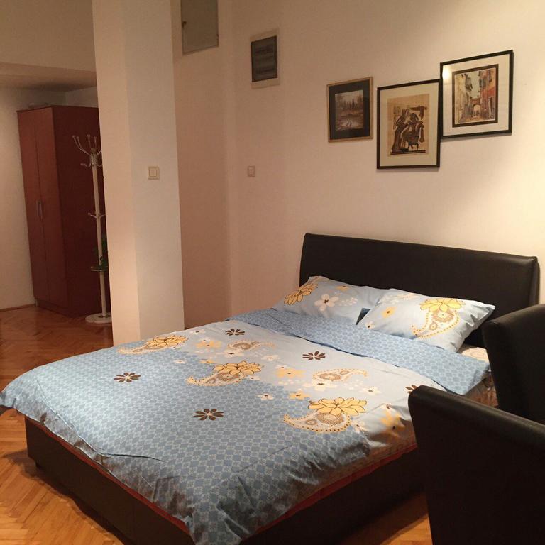 Apartment The Royal Pg Podgorica Buitenkant foto